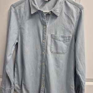 Old Navy Women's Large Light Blue Classic Shirt